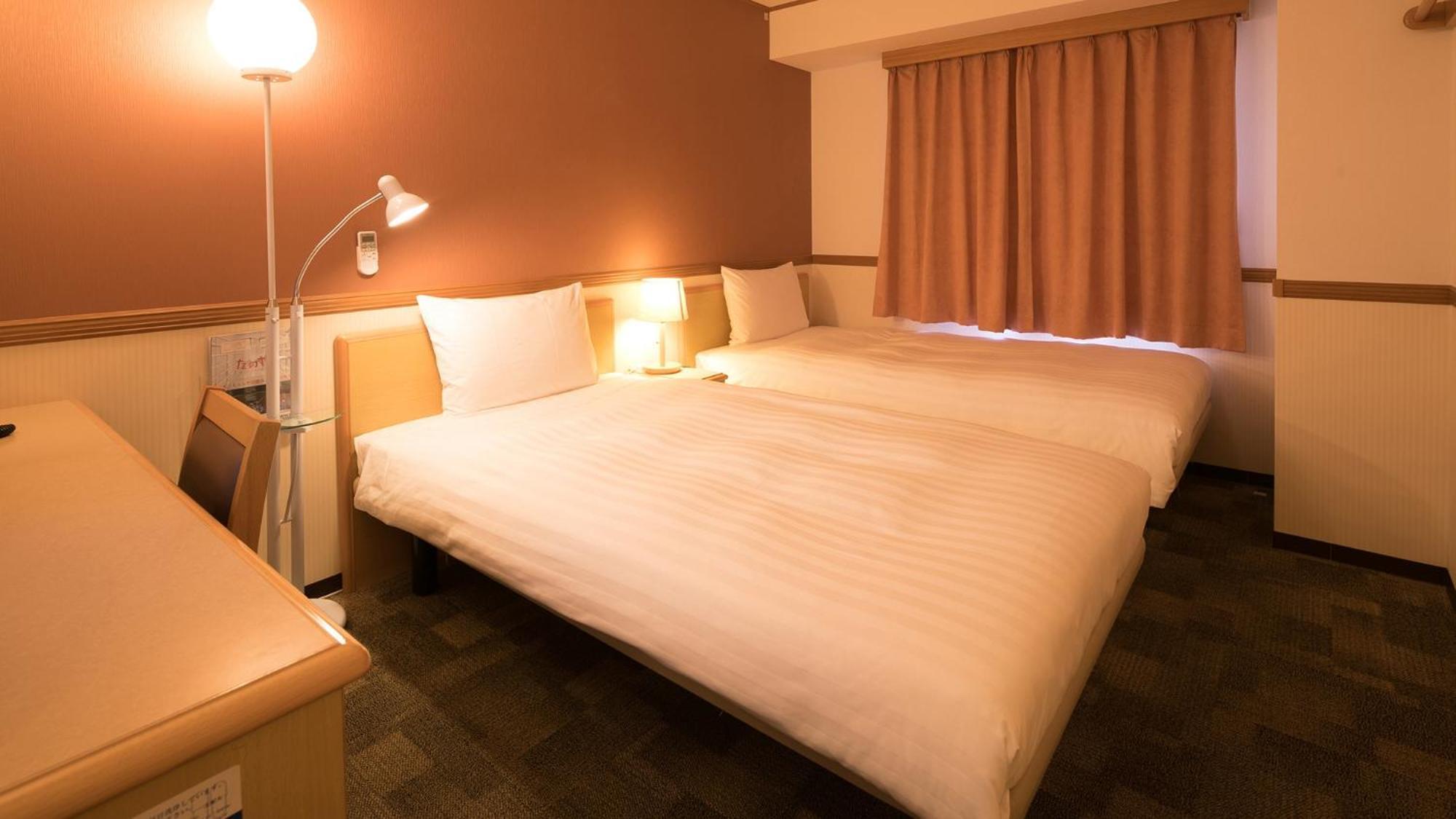 Toyoko Inn Aizuwakamatsu Ekimae Rum bild